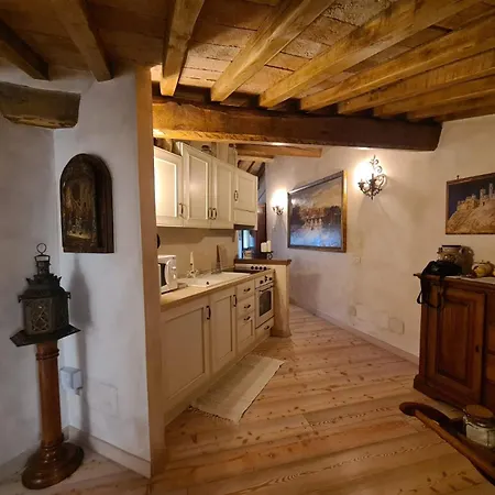 Numero6 Piazza Del Popolo * Todi